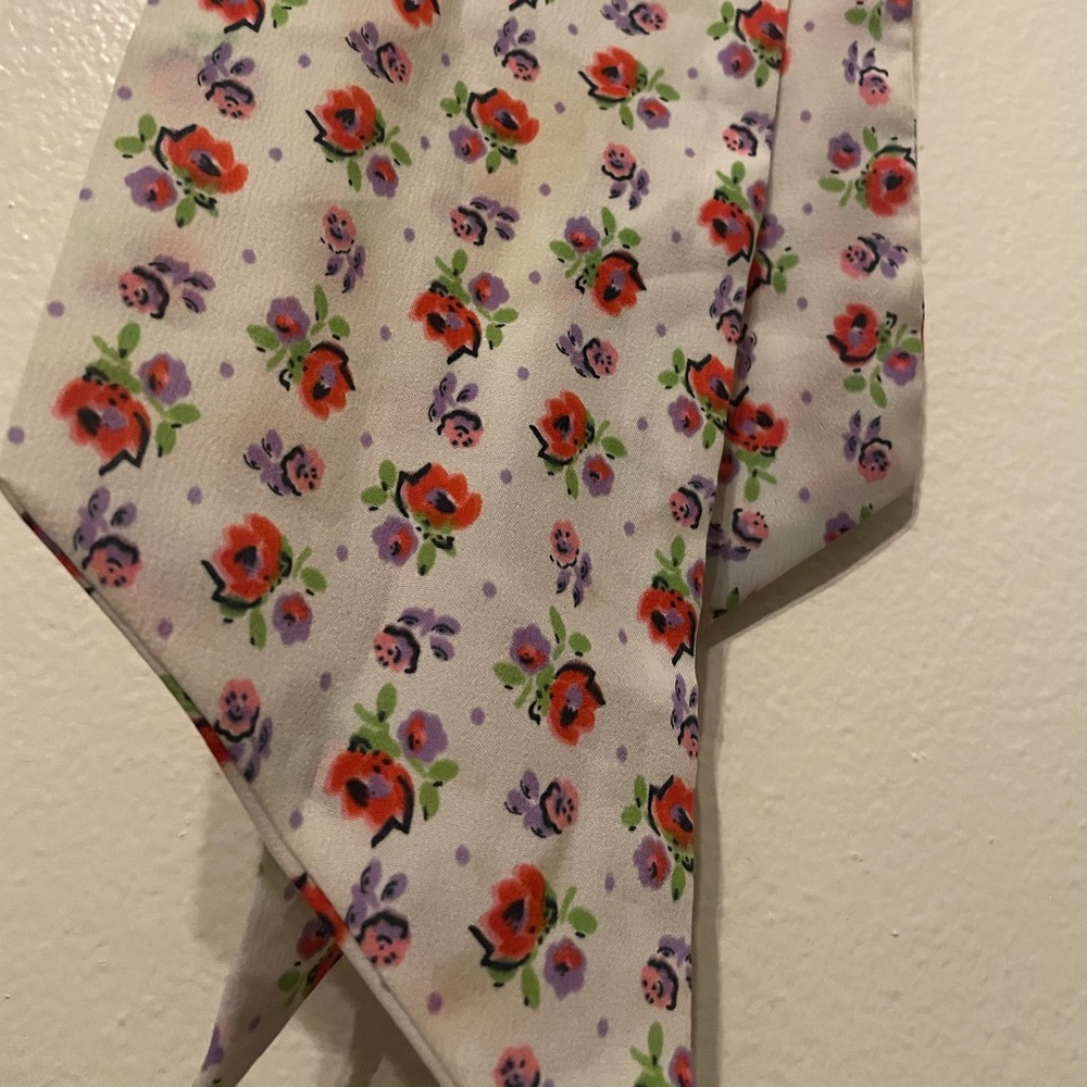 Flower scarf
